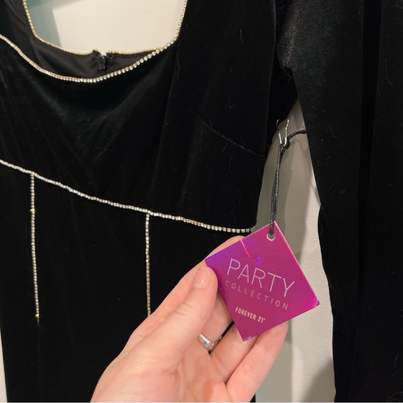 Black Velvet and Diamond Dress - Picture 3 of 5